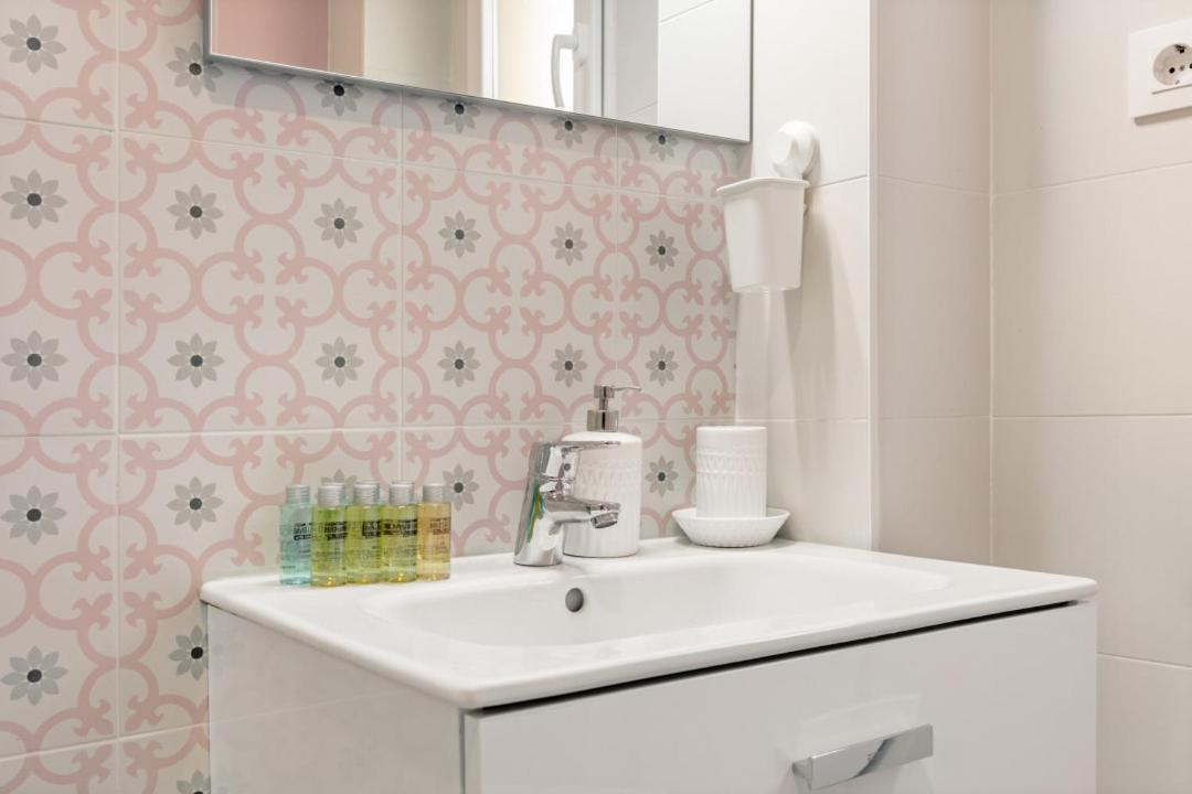 2 Bedrooms 1 Bathroom Furnished - Las Letras - Bright - Mintystay Madrid Exterior photo