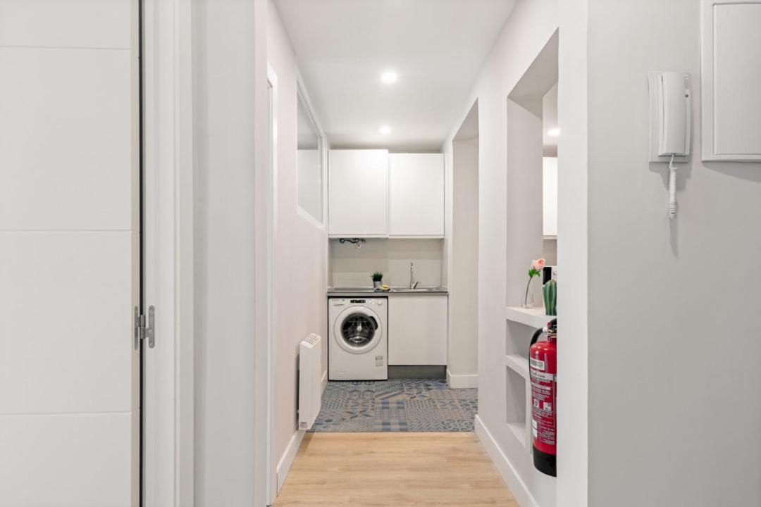 2 Bedrooms 1 Bathroom Furnished - Las Letras - Bright - Mintystay Madrid Exterior photo
